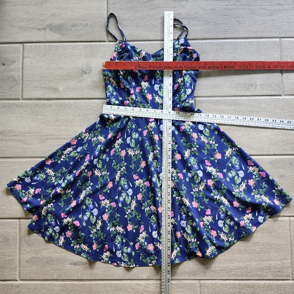 Old Navy Blue Floral Print Spaghetti Straps Summer Mini Dress Sz SM Petite NWOT - Picture 5 of 7